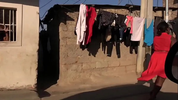 Film caldi I vicini kenioti fanno sesso lesbico sul divano il secondo marito parte per lavorocaldi