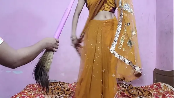 Gorące wearing a yellow sari kissed her bossciepłe filmy