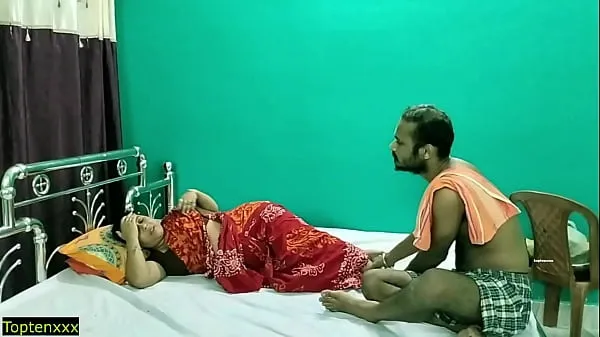 Seks amatir Malkin panas India dengan pengemudi yang buruk! Tolong naikkan gaji saya Film hangat yang hangat
