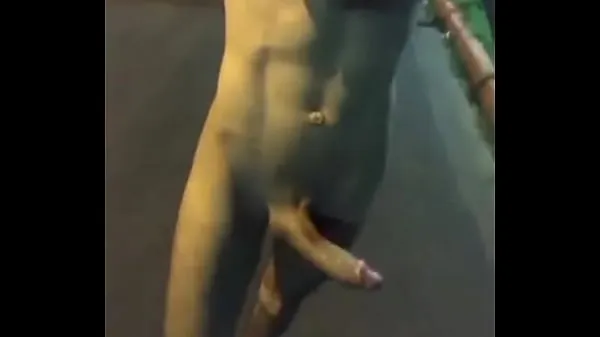 뜨거운 Skinny naked on the street 따뜻한 영화