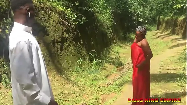 REVEREND FUCKING AN AFRICAN GODDESS ON HIS WAY TO EVANGELISM - HER CHARM CAUGHT HIM AND HE SEDUCE HER INTO THE FOREST AND FUCK HER ON HARDCORE BANGING Film hangat yang hangat