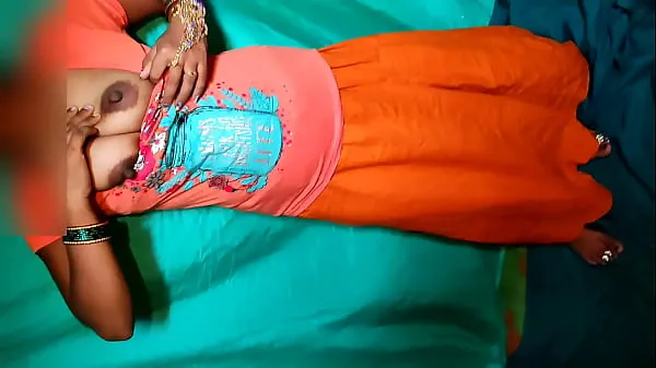 گرم Choti sister-in-law's first time skirt in Hindi voice fiercely گرم فلمیں