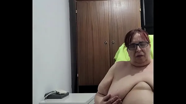 Kuumia Coolmarina. Fat old woman undone at the office lämpimiä elokuvia