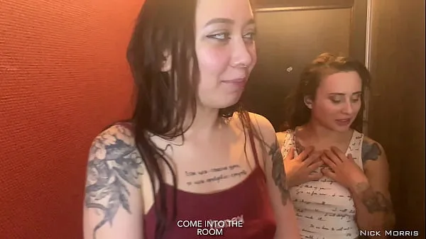 Heiße Zwei fremde Mädchen wollten plötzlich einen Dreier versuchen (Teil 1warme Filme