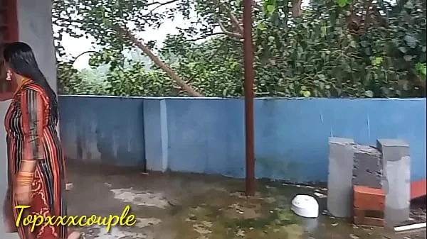 أفلام ساخنة الهندي XXX اللعنة بعد المطر حمام كامل المشهد دافئة