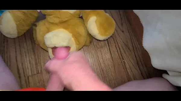 Hete Cumshot into Simba's mouth warme films