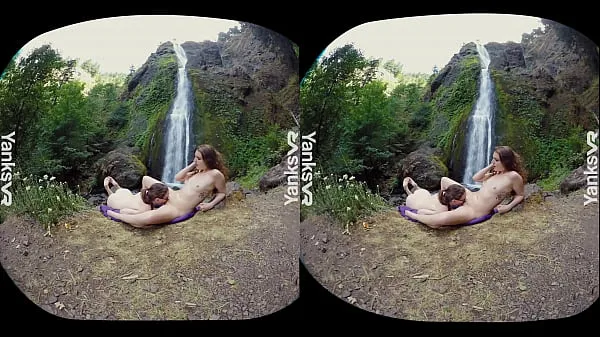 Kuumia Yanks Beauty Sierra's Wet Orgasm In VR Video lämpimiä elokuvia