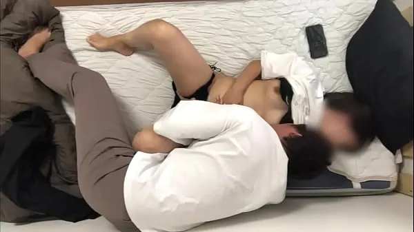 Nóng I was invited to my boyfriend's house and had lovey-dovey sex [amateur Phim ấm áp