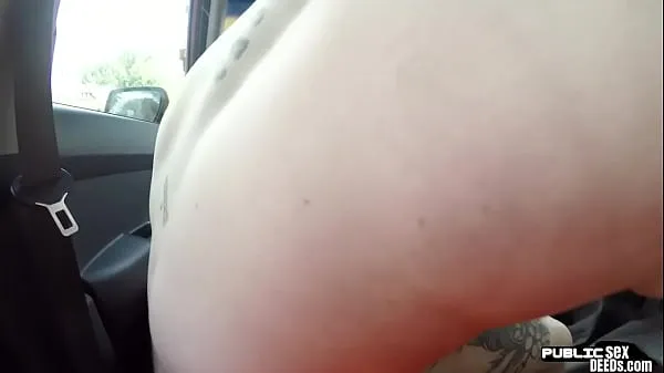Sıcak Cowgirl curvy MILF public pussyfucked in car outdoor Sıcak Filmler