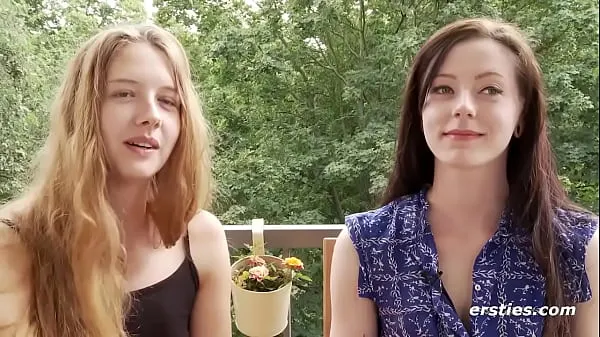أفلام ساخنة Ersties: 21-year-old German girl has her first lesbian experience دافئة