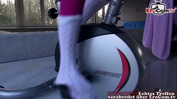Nóng german petite blonde athletic fitness slut with pink leggings Phim ấm áp