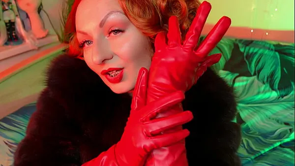 Vroči sexy fur fetish and long red gloves Arya Grander - redhead Lady point of view topli filmi