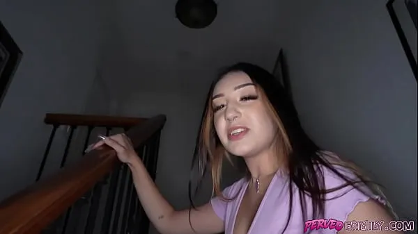 Hotte My fucking hot stepsisters last night was surprising to say the least when she wanted my dick on the roof varme filmer