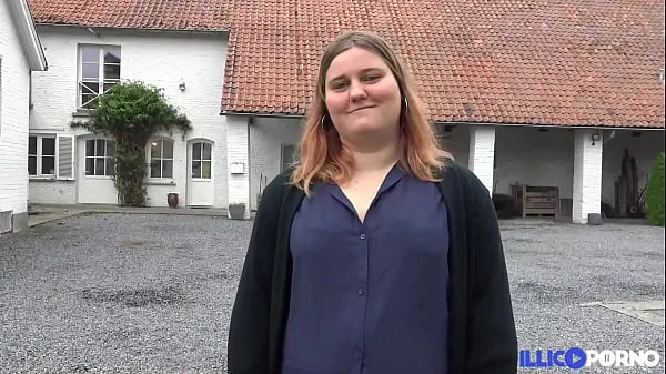 Hete Manon, a young slut, wants a good sodomy to show her husband warme films