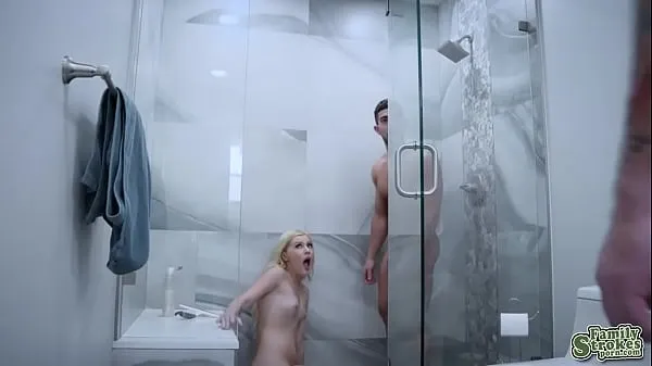 گرم Eddie Dean joins Minxx Marley in pleasuring her pussy inside the shower room گرم فلمیں