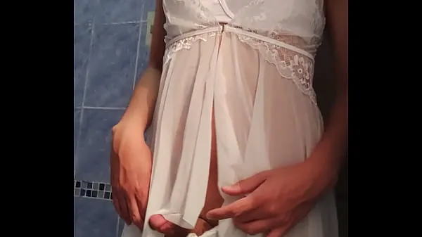 Hete Femboy ends up wearing angelic clothes warme films
