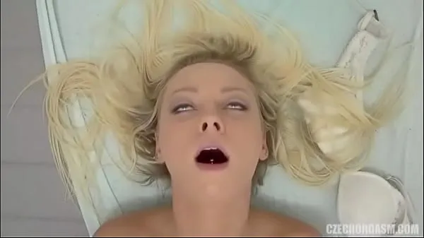 Czech orgasm Film hangat yang hangat