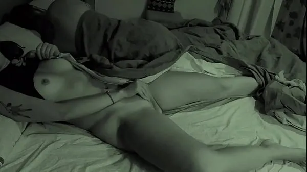 أفلام ساخنة Masturbating next to boyfriend while he takes a nap دافئة