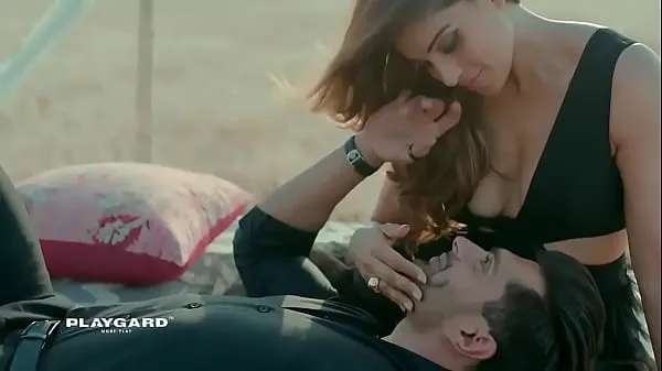 Bollywood actress romantic sexy romance scene Filem hangat panas