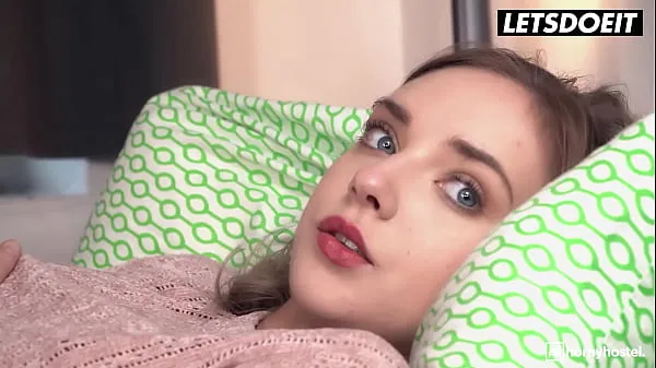 FREE FULL VIDEO - Skinny Girl (Oxana Chic) Gets Horny And Seduces Big Cock Stranger - HORNY HOSTEL Film hangat yang hangat