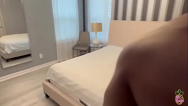Vroči Paris Knight Has Sneaky Sex With Roommate MrDD While Hubby Showers In Next Room topli filmi