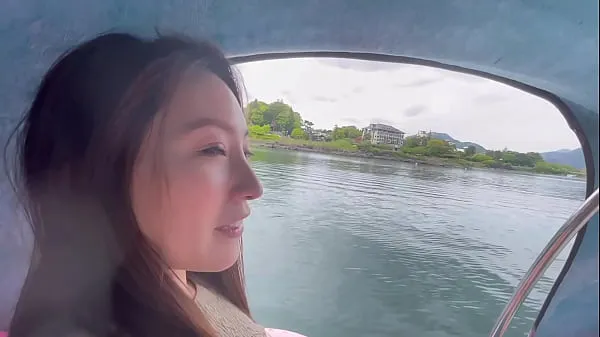گرم Wear a miniskirt and experience boating at Lake Kawaguchiko, Yamanashi Prefecture گرم فلمیں