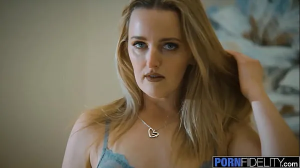 گرم PORNFIDELITY Aussie Babe Charlie Forde Deepthroats Cock گرم فلمیں