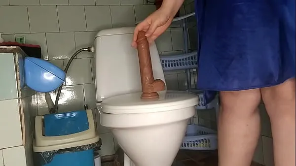 Hot Big Belly Curvy MILF Fucks Herself in the Toilet warm Movies