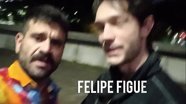 Hotte Felipe Figueira and Fernando Brutto have sex in the middle of the street. Complete on RED varme film