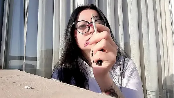 गर्म Smoking fetish. Dominatrix Nika smokes cigarettes sexually, blows smoke in your face and flicks cigarette ashes. Sexy smoking, sexy smoker, cigarette smoke गर्म फिल्में