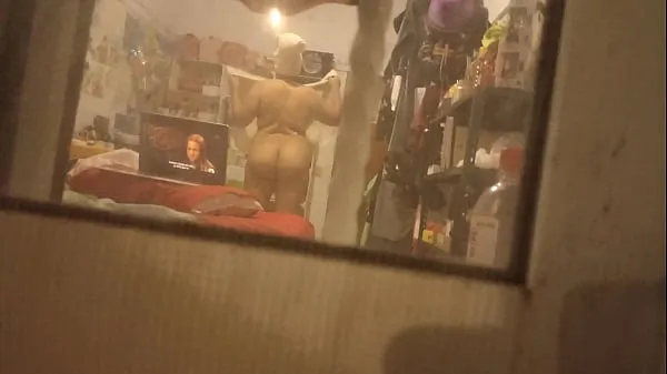 Hot My step aunt left the curtains open and I was able to record her while she was getting dressed after the shower warm Movies