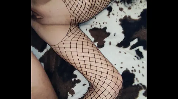 Hete in erotic mesh bodysuit and heels warme films