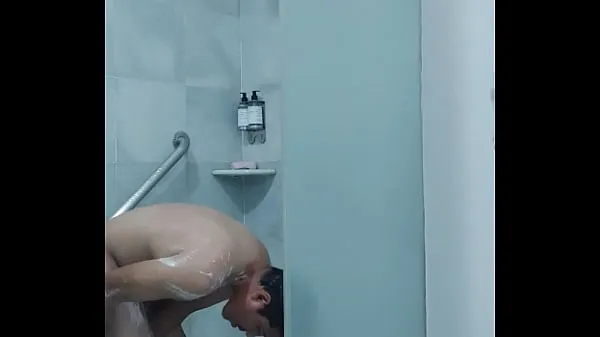 Kuumia boy in the shower lämpimiä elokuvia