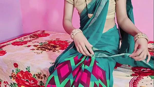 Heiße Liebe Bhabhi, sie sieht toll aus in Sari, ich fühle mich wie verdammte Bhabhiwarme Filme