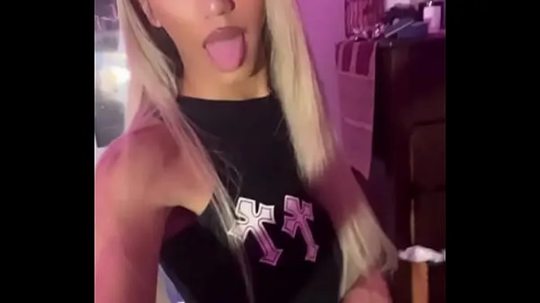 Sexy Crossdressing Teen Femboy Flashes Her Ass Filem hangat panas