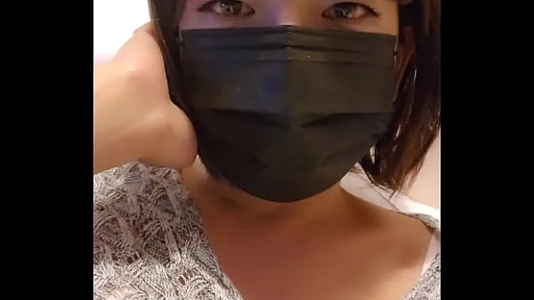 뜨거운 Transvestite Tingxuan gives a blowjob that makes her wet 따뜻한 영화