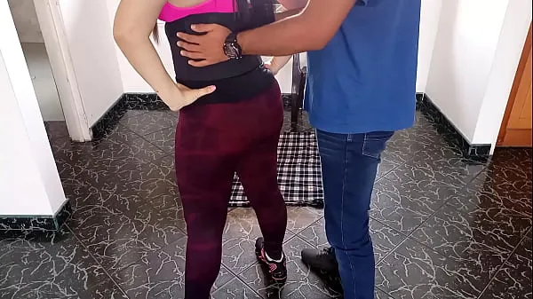 Hete I fucked my best friend's wife when she was going to train at my house: it was bad but how can I stand her rich ass and even more so with the tight lycra she had on warme films