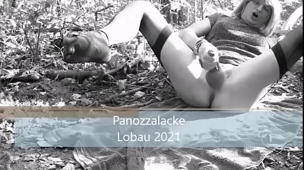 Menő Sassi Lamotte Slut in the Wood Used in Public, Lobau near Vienna meleg filmek