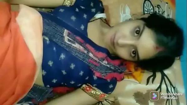 Heiße Indisches jungfräuliches Mädchen hat mit Freund Jungfräulichkeit verlorenwarme Filme