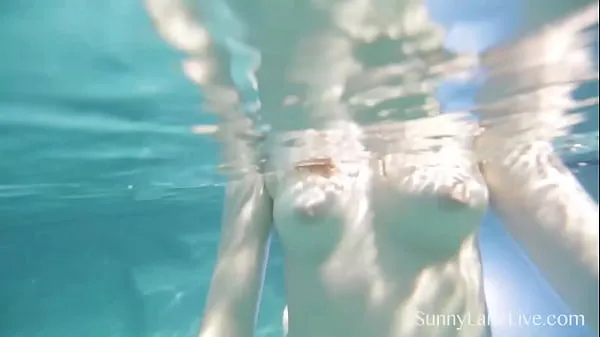 گرم Naked Nympho Sunny Lane Blows A Hard Dick Underwater گرم فلمیں