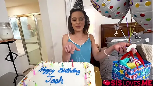 La pipe bâclée d'Aria pour Josh comme cadeau d'anniversaire Films chauds
