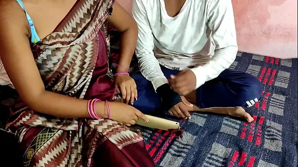 Quente Sexo madrasta sexy xxx indiano com enteado! Áudio hindi claro Filmes quentes