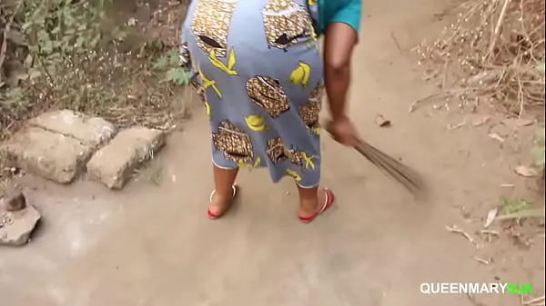 Nóng My neighbor's wife was sweeping when I begged her for sex Phim ấm áp