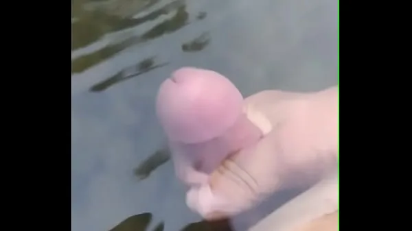 Hete Masturbate and cum in the river and feed the fish warme films