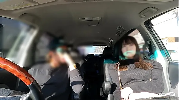 Горячие Во время вождения внезапно вспыхнул секс в машине: «Я хочу, чтобы меня изнасиловали в машине». [Внешний вид] [Близкое расстояниетеплые фильмы