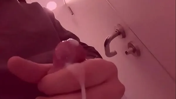 Hete 18 yo boy drains dick in public toilet warme films