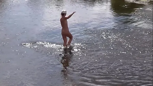 Kuumia Russian Mature Woman - Nude Bathing lämpimiä elokuvia