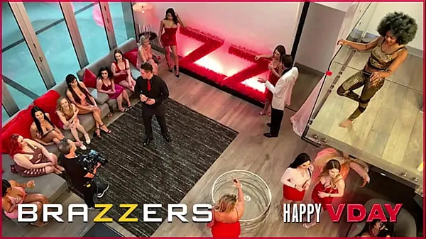 Hot Two Lucky Dudes Have An Orgy With Bunny Colby, Keira Croft, Scarlit Scandal & Aubree Valentine - Brazzers warm Movies