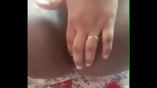 Películas calientes Desi Indian girl first put finger in her ass cálidas