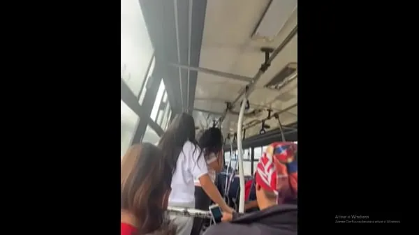 HOT GIRL SQUIRTING IN LIVE SHOW ON PUBLIC BUS Filem hangat panas